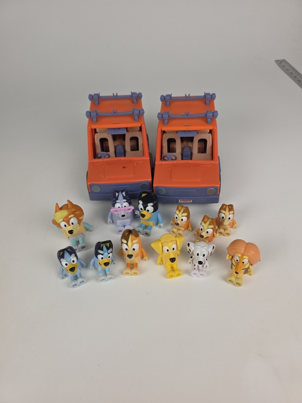 Bluey Heeler 4WD Family Cruiser Toy Vehicles and Figure Lot